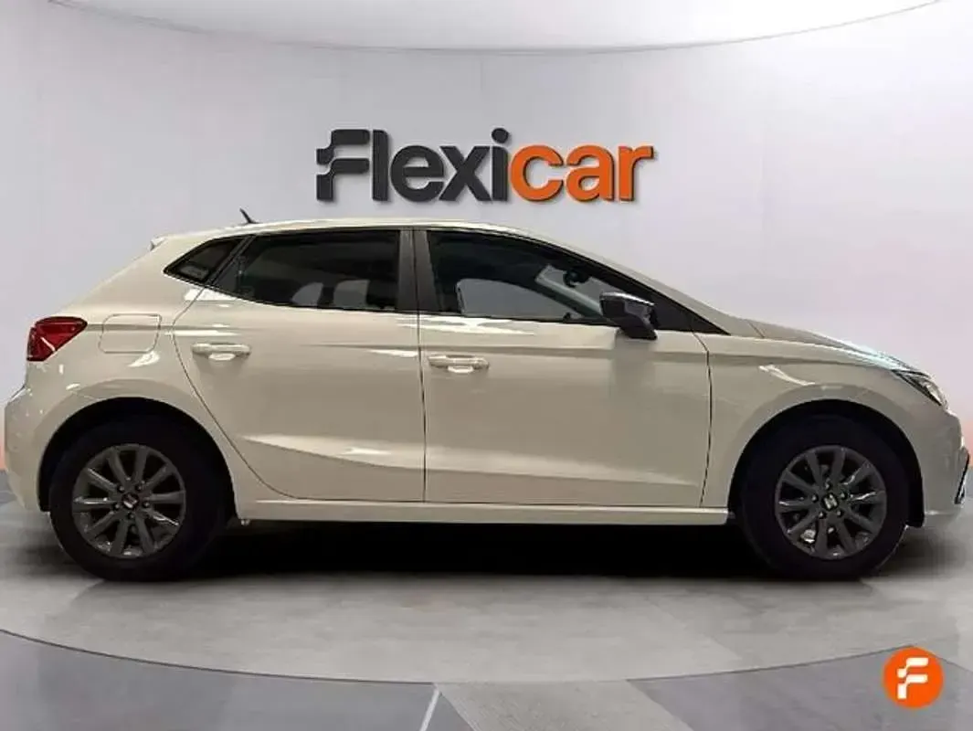 Usado Seat Ibiza Reference 80 CV (58 kW) 2023 Blanco Utilitario
