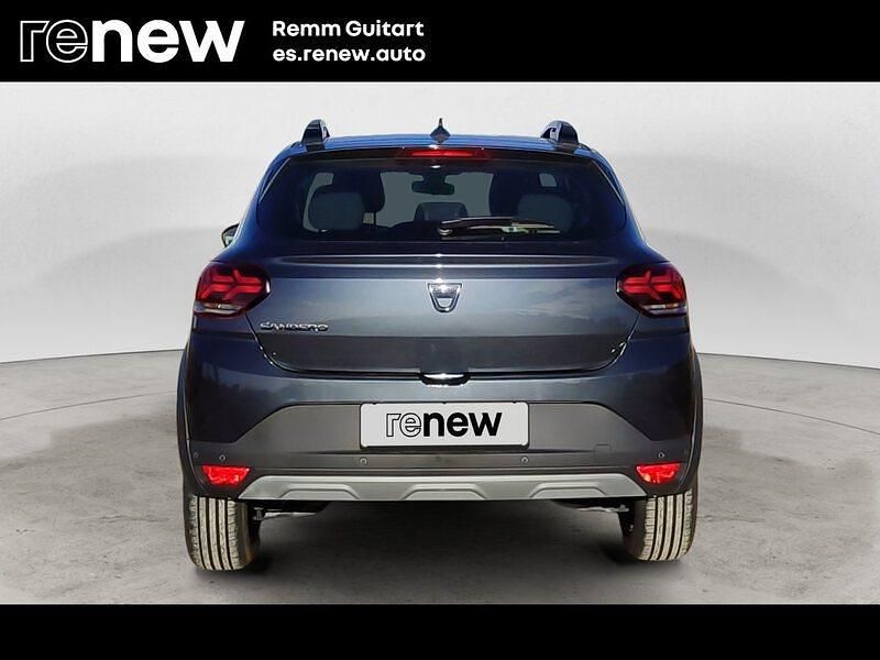 Usado Dacia Sandero Comfort 100 CV (73 kW) 2022 Gris Berlina