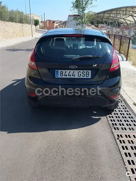 Usado Ford Fiesta Trend 68 CV (50 kW) 2009 Negro Berlina