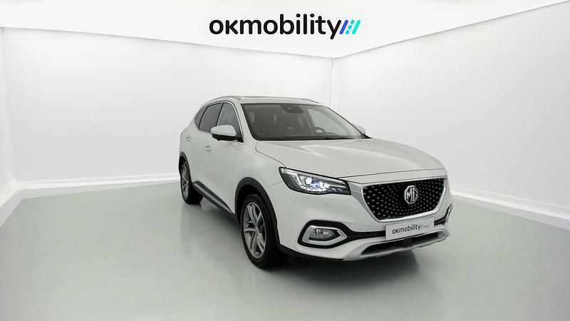 Käytetty MG HS Luxury 162 HP (119 kW) 2023 Valkoinen Katumaasturi