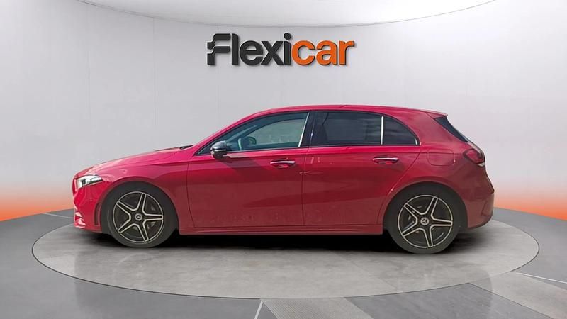 Usado Mercedes A180 116 HP (85 kW) 2019 Vermelho Sedan