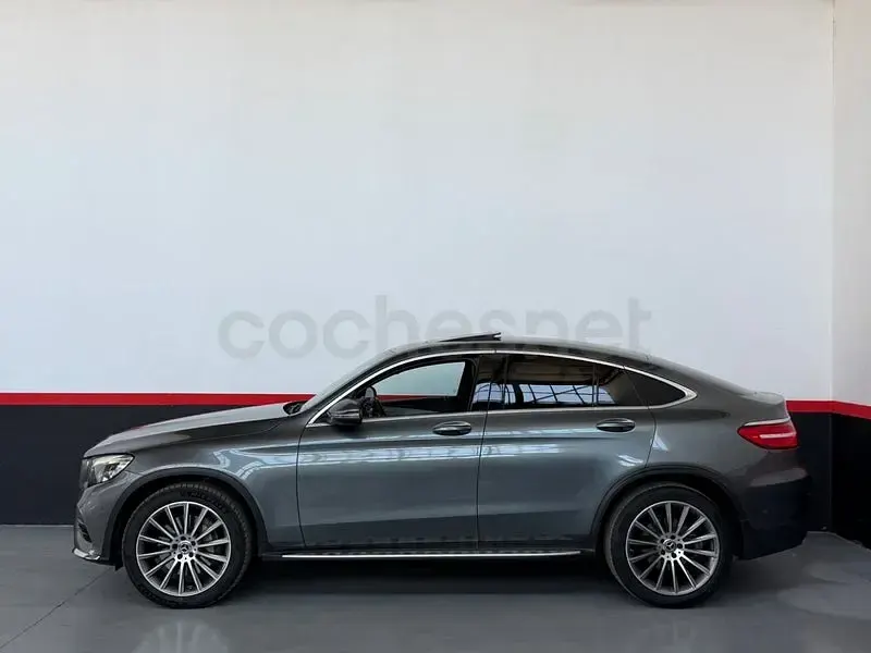 Usado Mercedes GLC250 204 CV (150 kW) 2019 Gris / plata Coupe