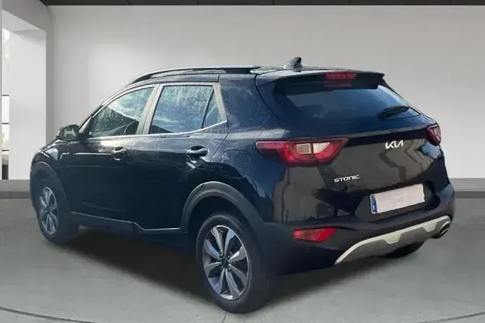 Usado Kia Stonic 84 CV (61 kW) 2023 SUV