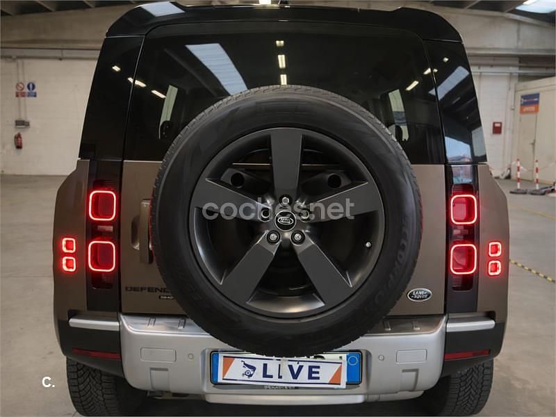 Usado Land Rover Defender SE 240 HP (176 kW) 2020 Castanho SUV