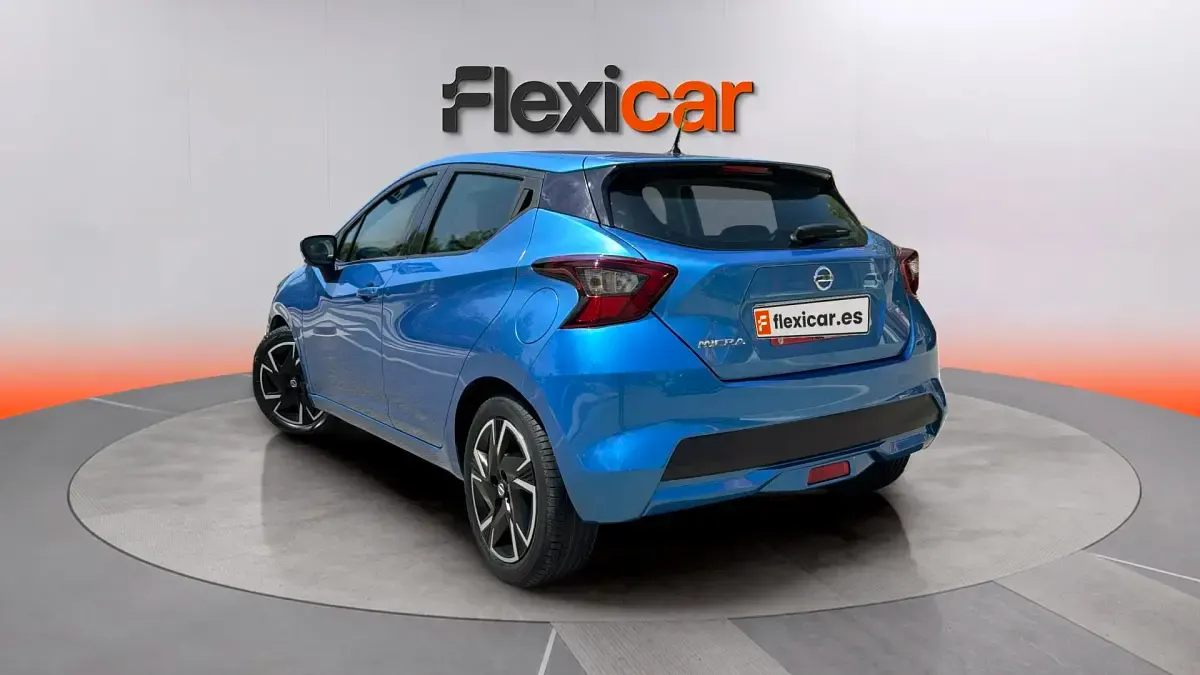 Usado Nissan Micra Acenta 92 CV (67 kW) 2021 Azul Utilitario