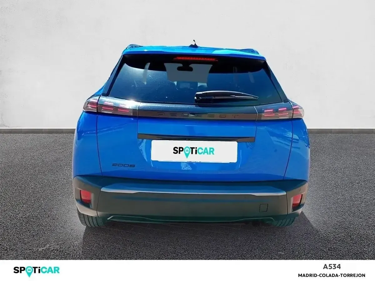 Usado Peugeot 2008 Allure 100 CV (73 kW) 2024 Azul SUV