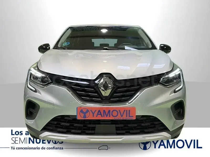 Usado Renault Captur Evolution 140 CV (102 kW) 2023 Gris / plata SUV