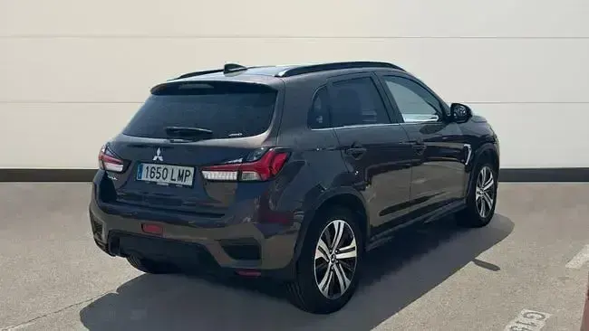 Usado Mitsubishi ASX 150 CV (110 kW) 2021 Marrón SUV