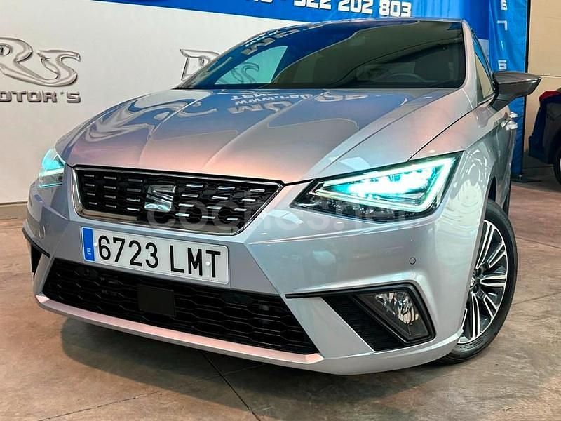 Usado Seat Ibiza XCELLENCE 110 CV (80 kW) 2021 Gris / plata Berlina