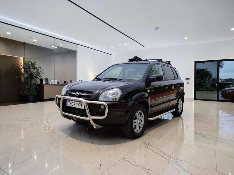 Käytetty Hyundai Tucson Comfort 140 HP (102 kW) 2006 Musta Katumaasturi