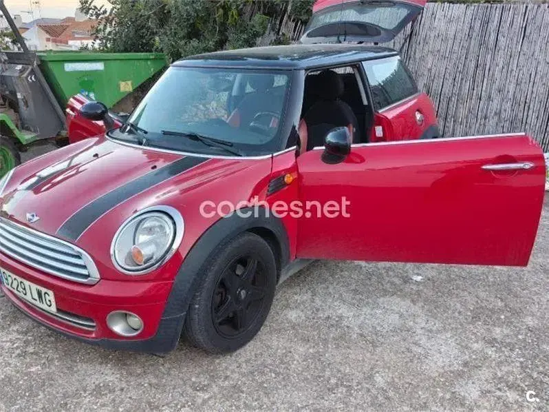 Usado Mini Cooper 120 CV (88 kW) 2008 Rojo Utilitario