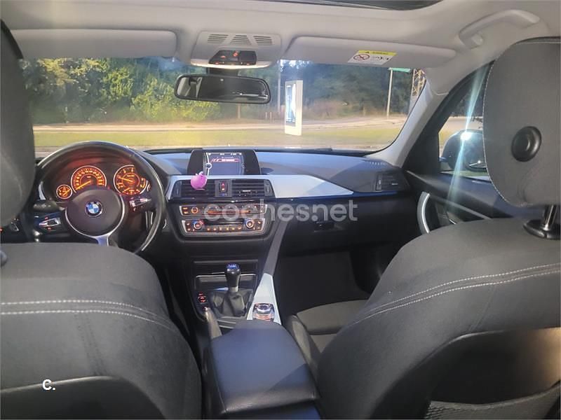 Usado BMW 318 Sport Line 143 CV (105 kW) 2014 Gris / plata Berlina