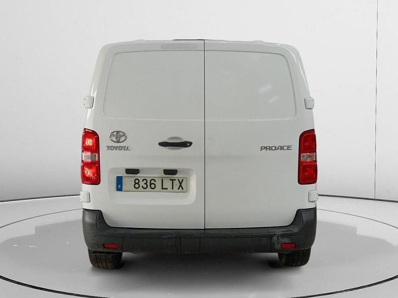 Käytetty Toyota Proace 100 kW (136 HP) 2021 Tila-auto