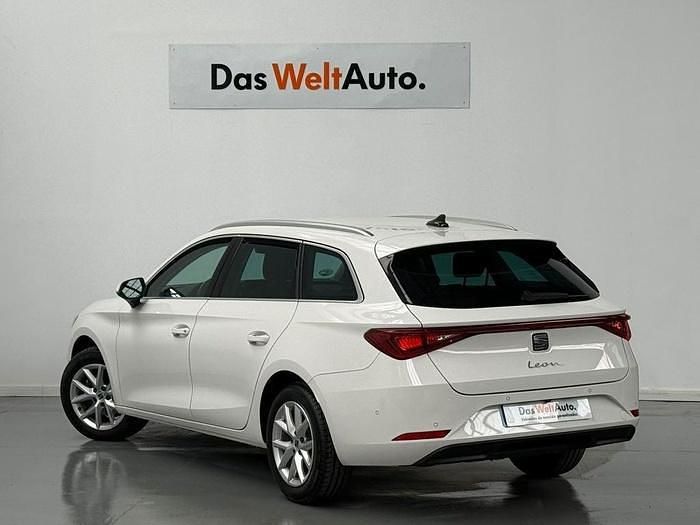 Usado Seat Leon Style 116 CV (85 kW) 2025 Blanco