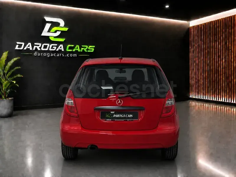 Usado Mercedes A160 95 CV (69 kW) 2010 Rojo Monovolumen