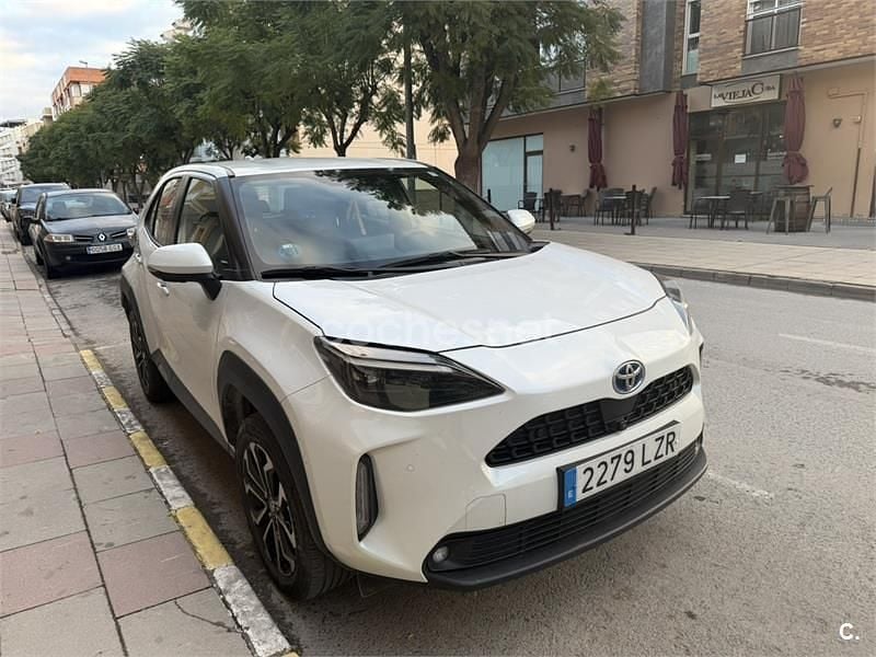 Blanco Usado 2022 Toyota Yaris Cross Active SUV | 23.000 € (Un poco caro) - Imagen 1/4