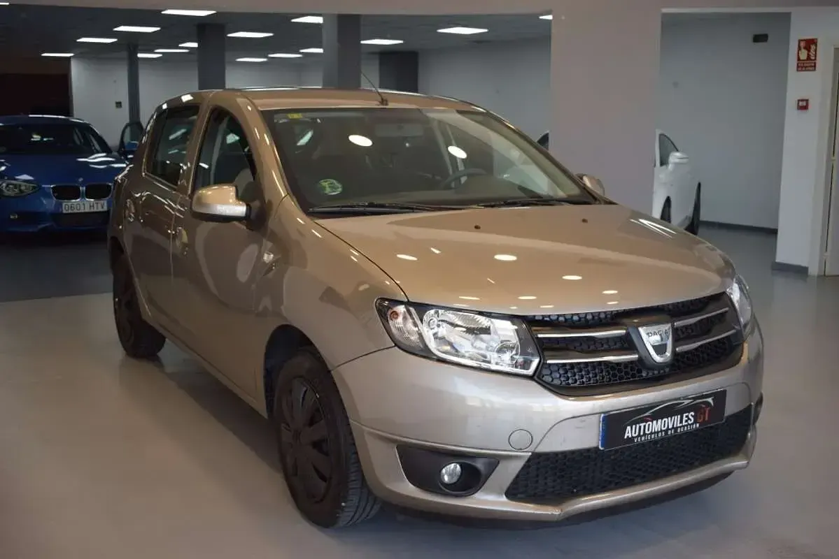 Usado Dacia Sandero Ambiance 75 CV (55 kW) 2014 Utilitario