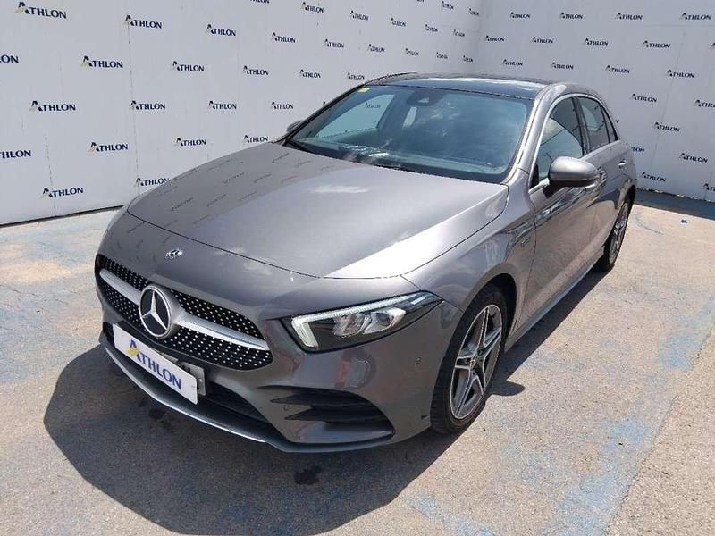 Gris Usado 2020 Mercedes A250 Utilitario | 25.950 € (Caro) - Imagen 1/4