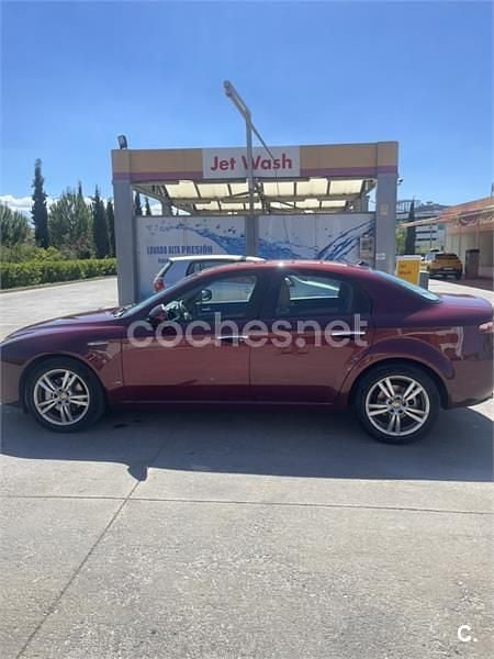 Usado Alfa Romeo 159 Distinctive 150 CV (110 kW) 2009 Granate Berlina