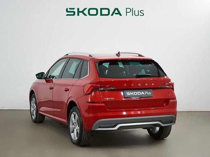 Rojo Usado 2022 Skoda Kamiq Ambition SUV | 20.900 € (Un poco caro) - Imagen 1/4