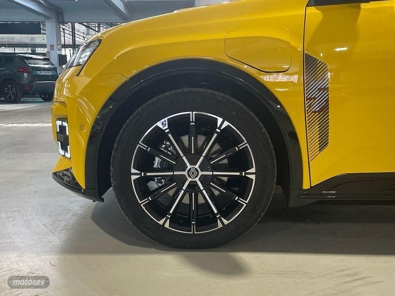 Usado Renault 5 E-Tech Iconic 110 kW (150 CV) 2025 Amarillo Berlina