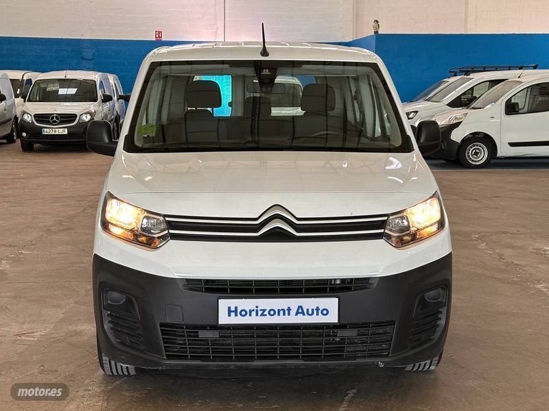 Usado Citroën Berlingo 100 CV (73 kW) 2021 Blanco Monovolumen