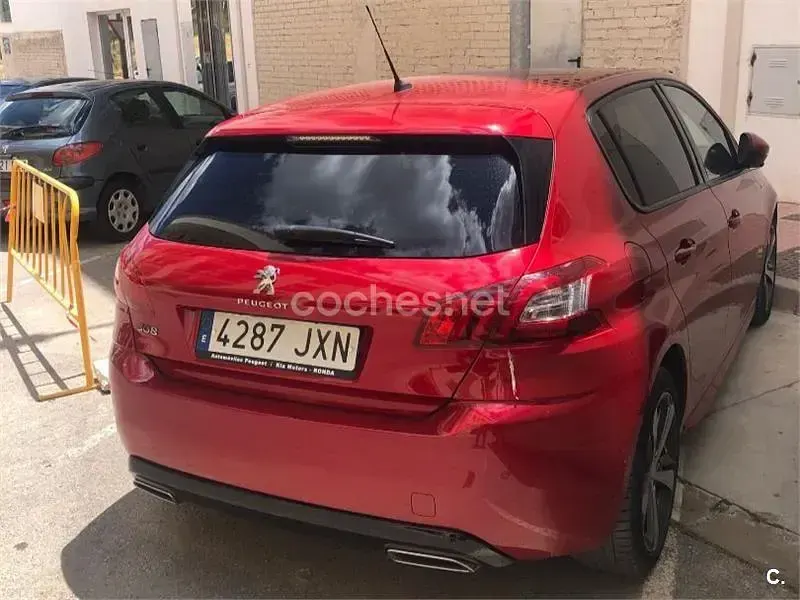 Usado Peugeot 308 Style 120 CV (88 kW) 2017 Rojo Berlina
