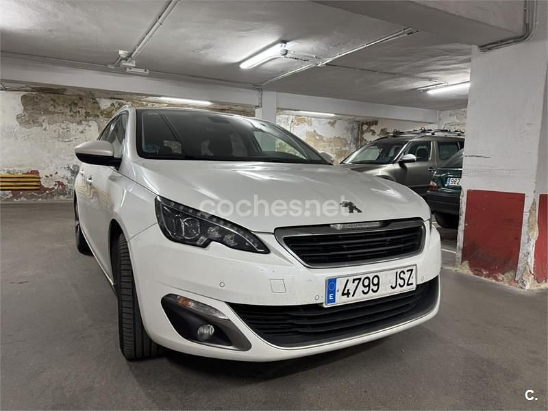 Usado Peugeot 308 SW Allure 130 CV (95 kW) 2016 Blanco Familiar