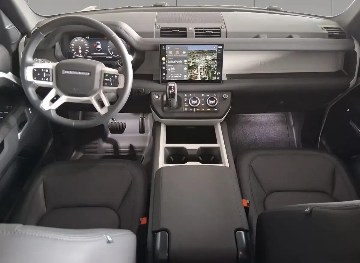Usado Land Rover Defender S 249 CV (183 kW) 2024 Fuji white SUV