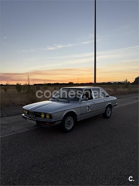 Gris / plata Usado 1981 BMW 525 Berlina | 11.000 € - Imagen 1/4