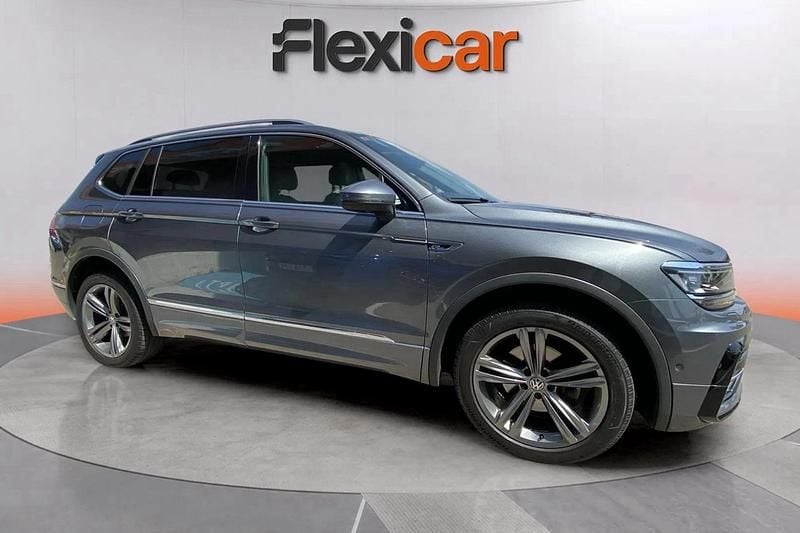 Usado VW Tiguan Allspace Sportline 150 CV (110 kW) 2020 Gris SUV
