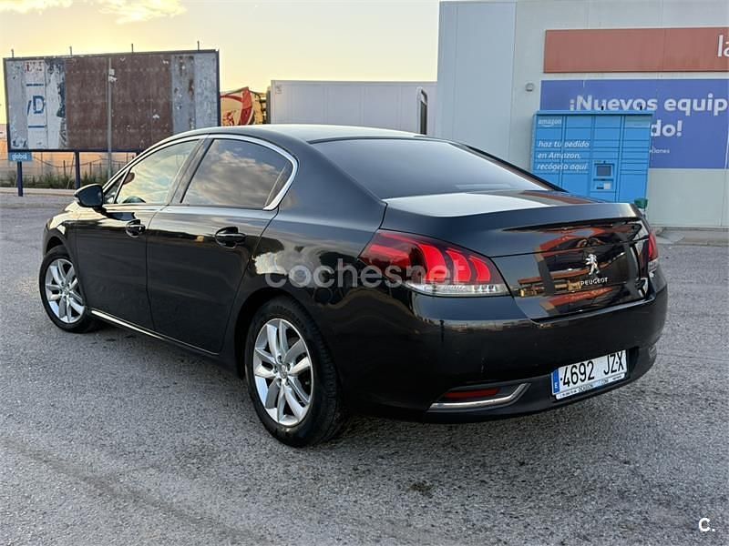 Usado Peugeot 508 Allure 120 CV (88 kW) 2017 Negro Berlina