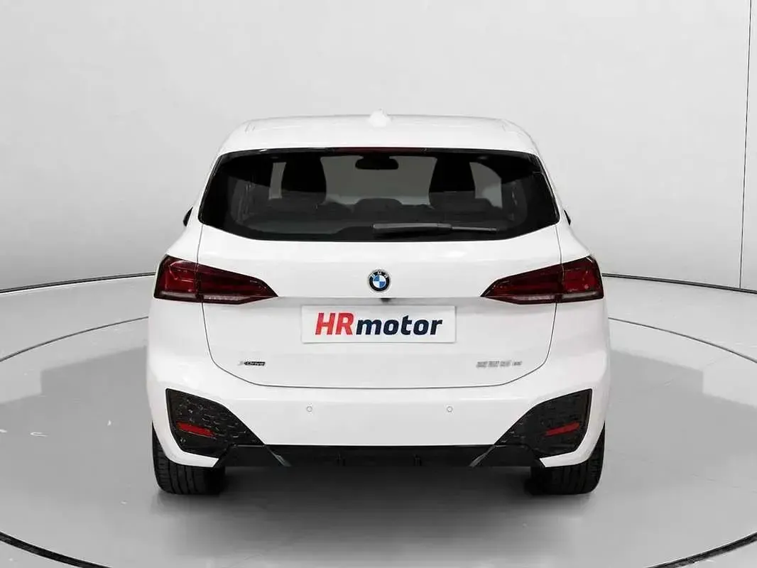 Usado BMW 225 Active Tourer Shadowline 245 CV (180 kW) 2022 Blanco Monovolumen