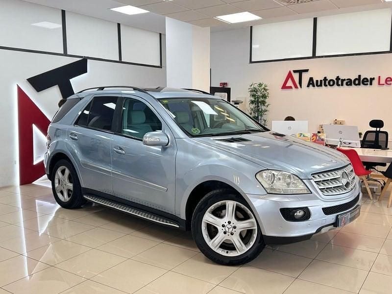 Usado Mercedes ML320 224 CV (164 kW) 2007 Gris / plata SUV