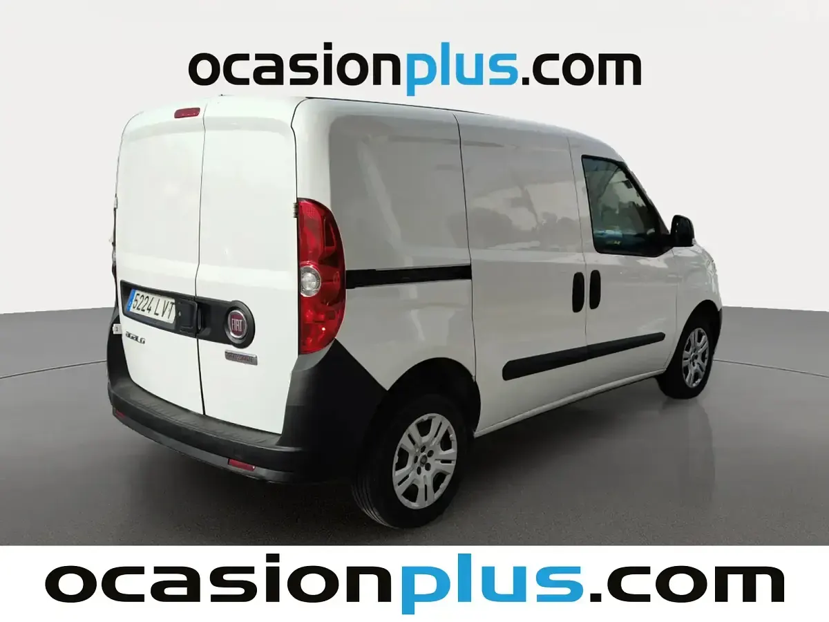 Usado Fiat Doblò 95 CV (69 kW) 2021 Blanco Monovolumen