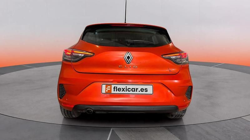 Usado Renault Clio V Techno 91 CV (66 kW) 2025 Naranja Berlina