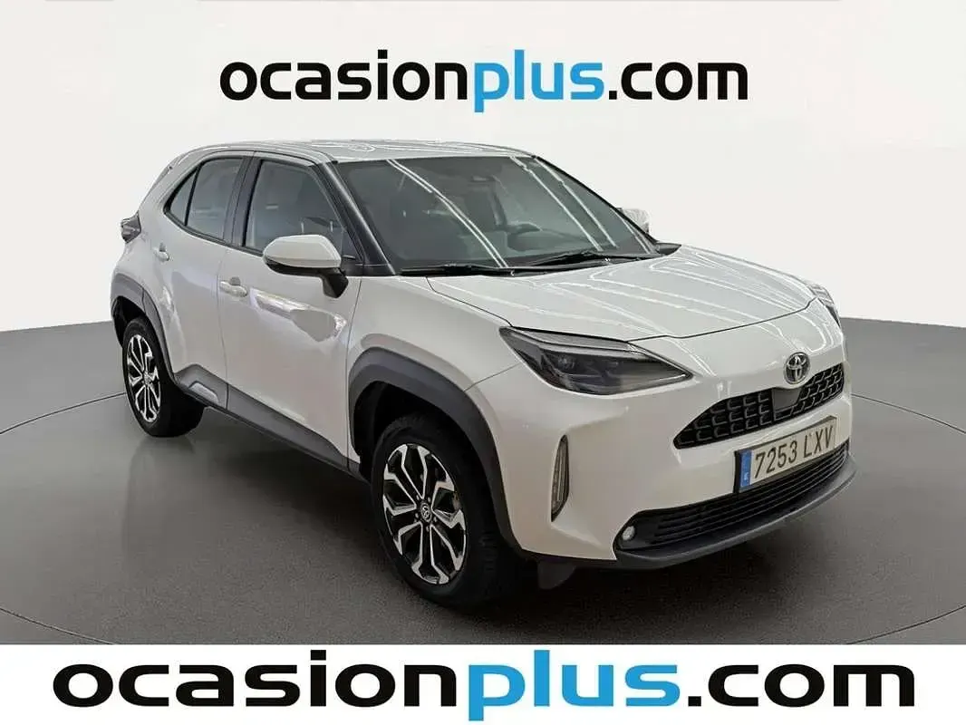 Usado Toyota Yaris Cross Active 116 CV (85 kW) 2022 Blanco SUV