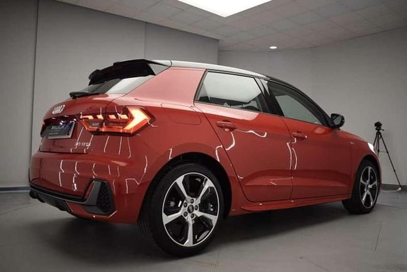 Usado Audi A1 Sportback S-Line 116 CV (85 kW) 2024 Rojo Utilitario