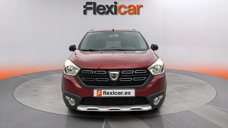Usado Dacia Lodgy Comfort 102 CV (75 kW) 2019 Rojo Monovolumen
