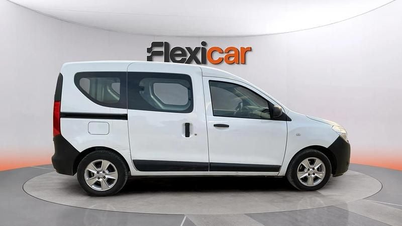 Usado Dacia Dokker Essentiel 95 CV (69 kW) 2021 Blanco Monovolumen