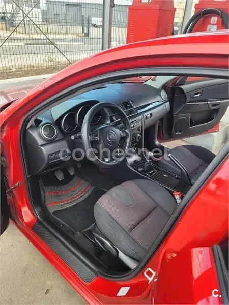 Usado Mazda 3 Active 109 CV (80 kW) 2006 Rojo Berlina