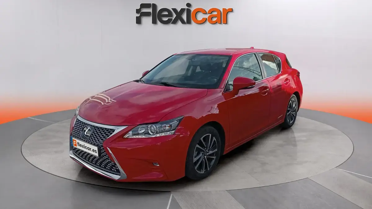 Usado Lexus CT200h 170 CV (125 kW) 2018 Rojo Berlina