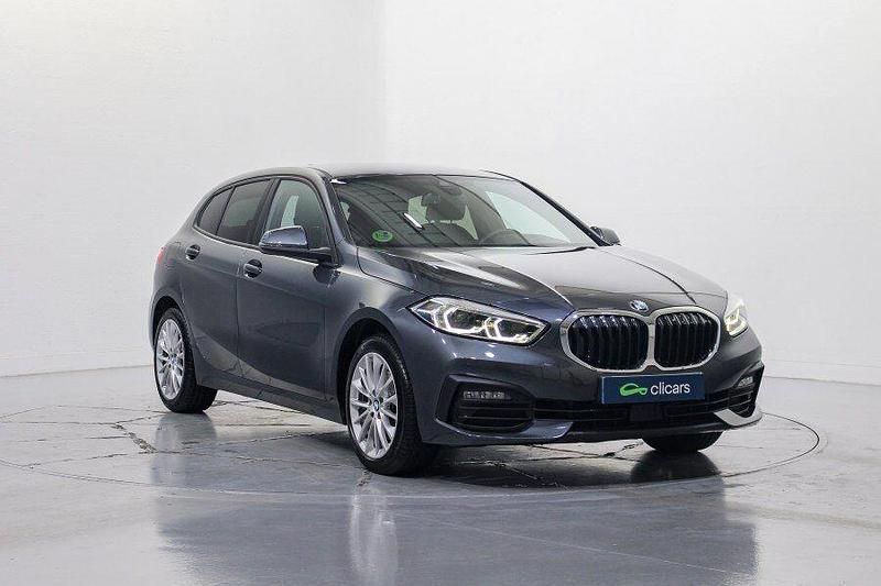Usado BMW 118 150 CV (110 kW) 2020 Gris / plata Utilitario