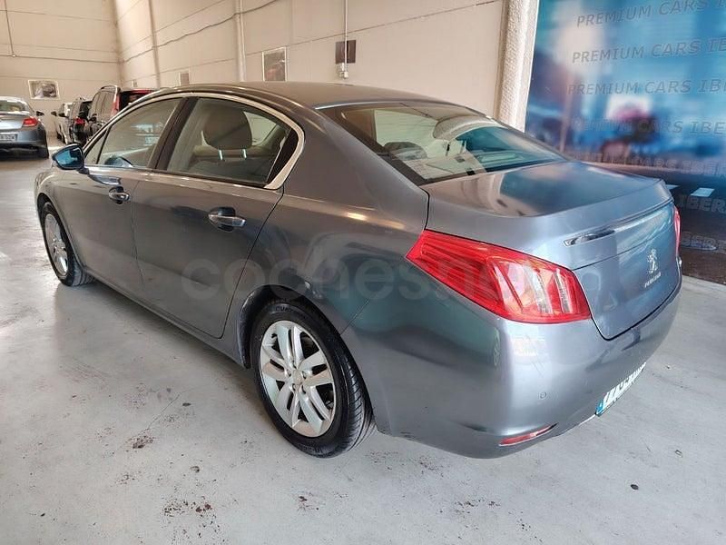 Usado Peugeot 508 Active 112 CV (82 kW) 2012 Gris / plata Berlina