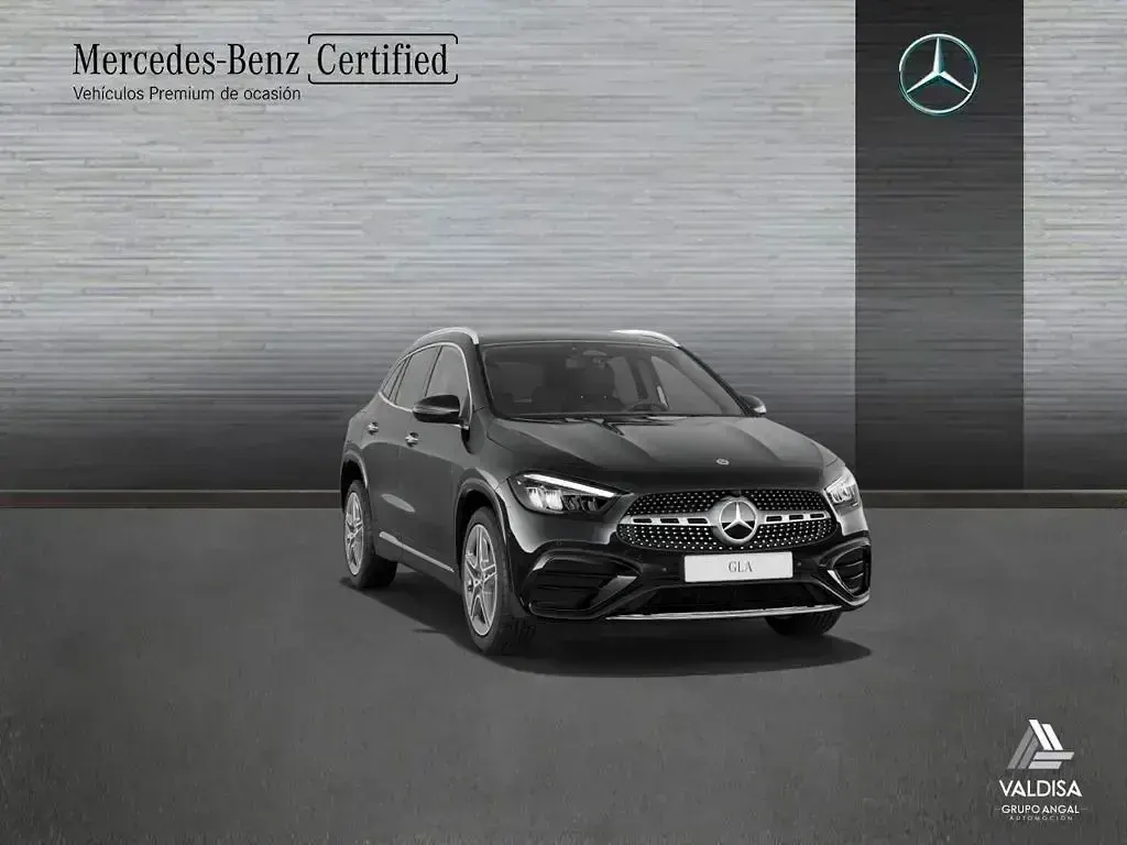 Usado Mercedes GLA250 218 CV (160 kW) 2025 Negro cosmos SUV