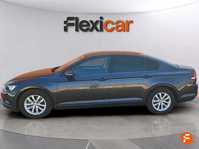 Usado VW Passat Business 120 CV (88 kW) 2019 Negro Familiar