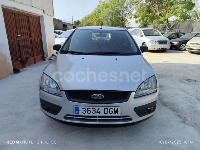 Azul Usado 2006 Ford Focus Sport Berlina | 2700 € (Precio justo) - Imagen 1/4