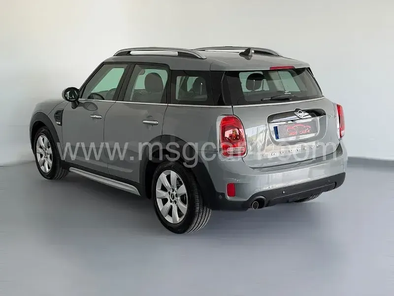 Usado Mini One D Countryman 116 CV (85 kW) 2018 Gris / plata SUV