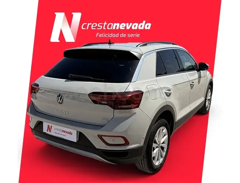 Usado VW T-Roc Life 150 CV (110 kW) 2023 Blanco SUV