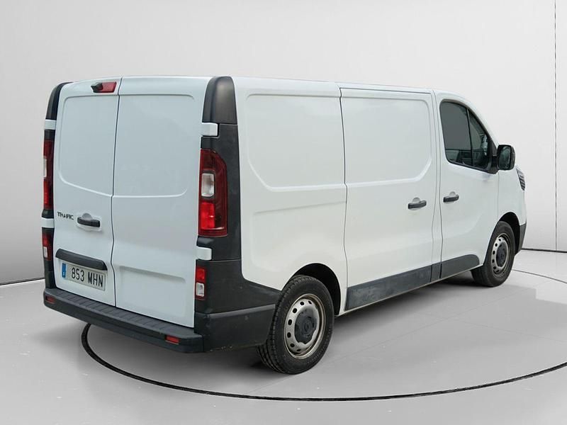 Usado Renault Trafic 131 CV (96 kW) 2023 Blanco Monovolumen
